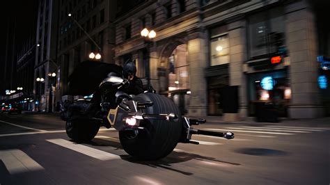  Batman:  ภาพยนตร์ฮีโร่สุดเท่ กับบรรยากาศหม่นหมองของโกธาเมอร์ซิตี้!