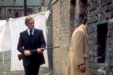 Get Carter: การแก้แค้นอันโหดเหี้ยมและการตามหาความจริงที่ซ่อนอยู่