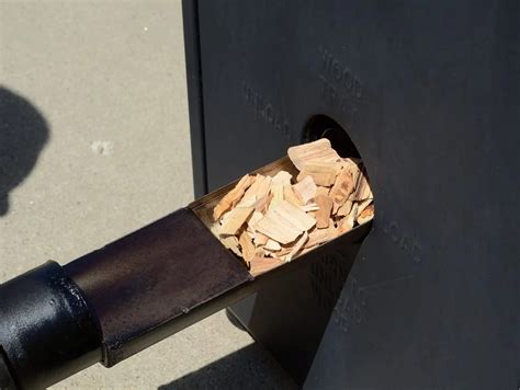 How Often Do You Add Wood Chips to Electric Smoker: A Guide to Flavorful Smoking